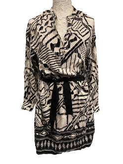 SHort Shift Dress , Black & White long sleeve, Sexy smart pretty UK 6-8