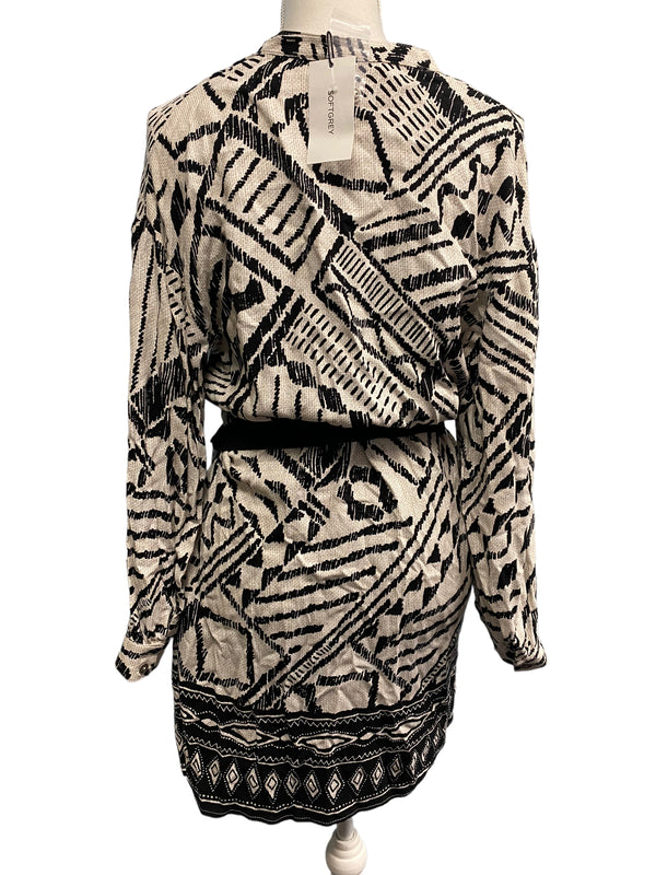 SHort Shift Dress , Black & White long sleeve, Sexy smart pretty UK 6-8